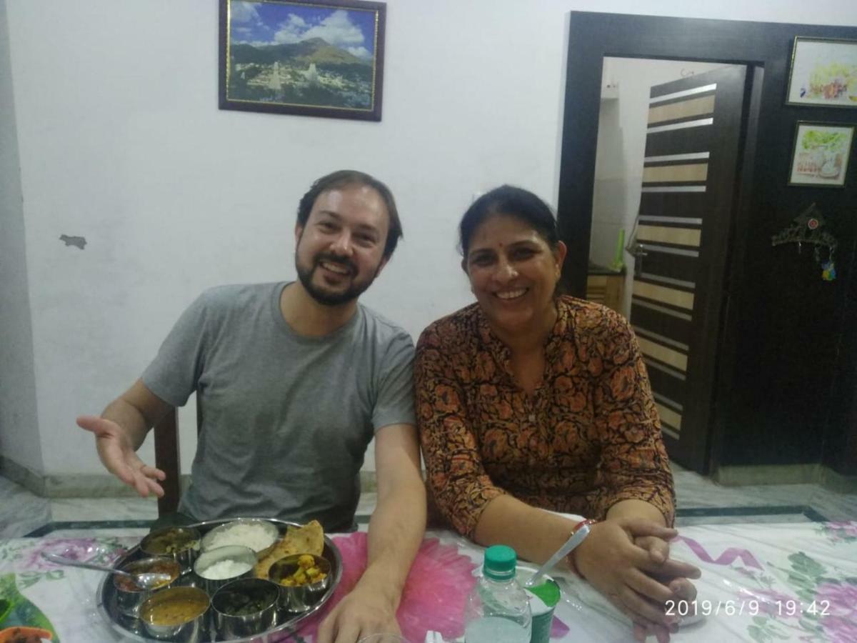Aradhana'S Home Stay Agra  Bagian luar foto