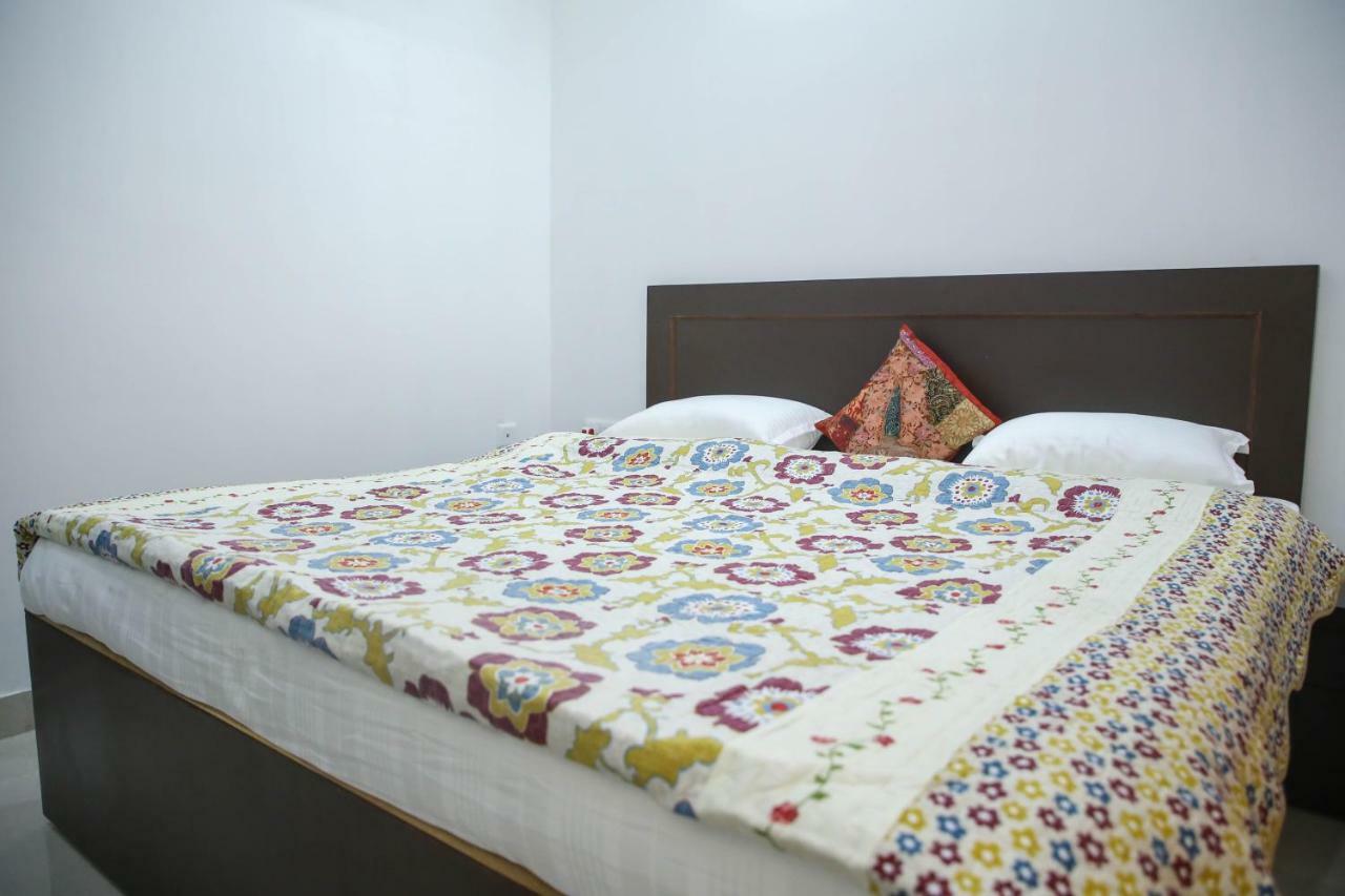 Aradhana'S Home Stay Agra  Bagian luar foto