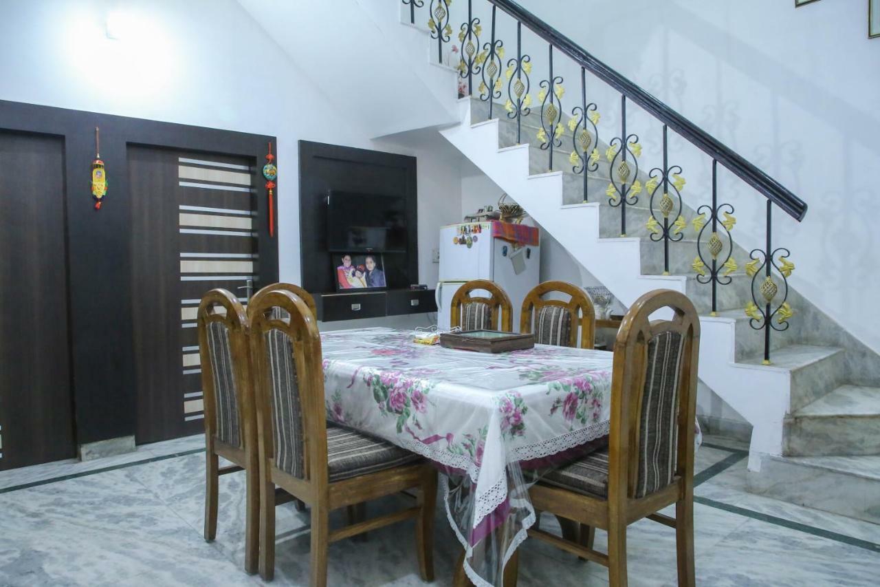 Aradhana'S Home Stay Agra  Bagian luar foto
