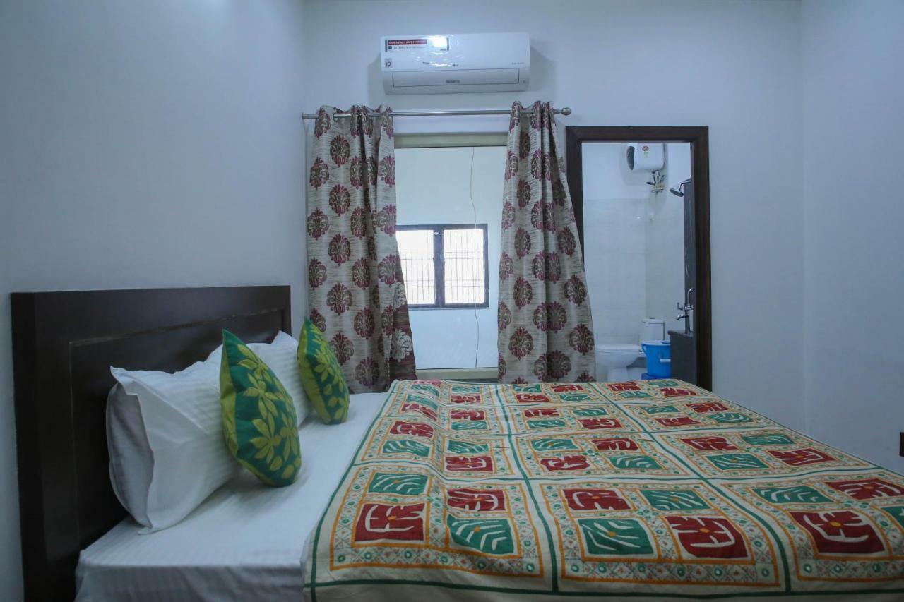 Aradhana'S Home Stay Agra  Bagian luar foto
